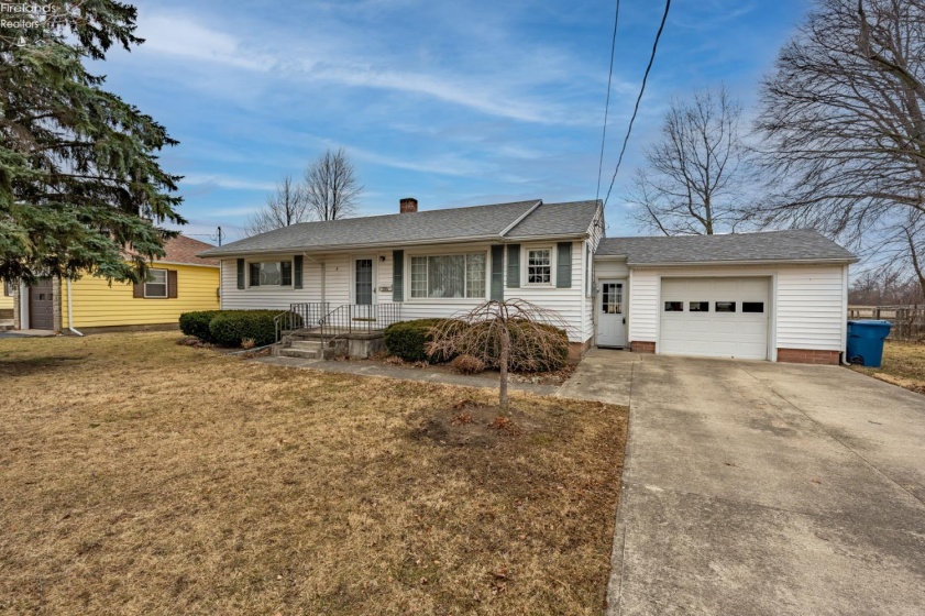 306 Main Street, Oak Harbor, 43449, 2 Bedrooms Bedrooms, ,1 BathroomBathrooms,Residential,For Sale,Main,20260622