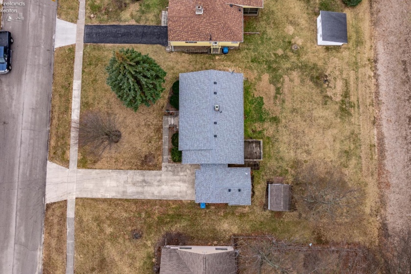 306 Main Street, Oak Harbor, 43449, 2 Bedrooms Bedrooms, ,1 BathroomBathrooms,Residential,For Sale,Main,20260622