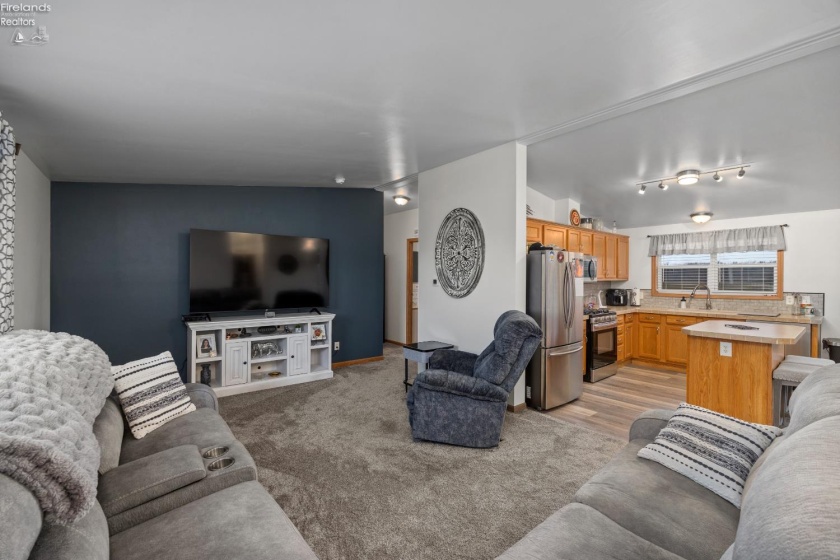 1830 County Road 213, Fremont, 43420, 3 Bedrooms Bedrooms, ,2 BathroomsBathrooms,Residential,For Sale,County Road 213,20260627