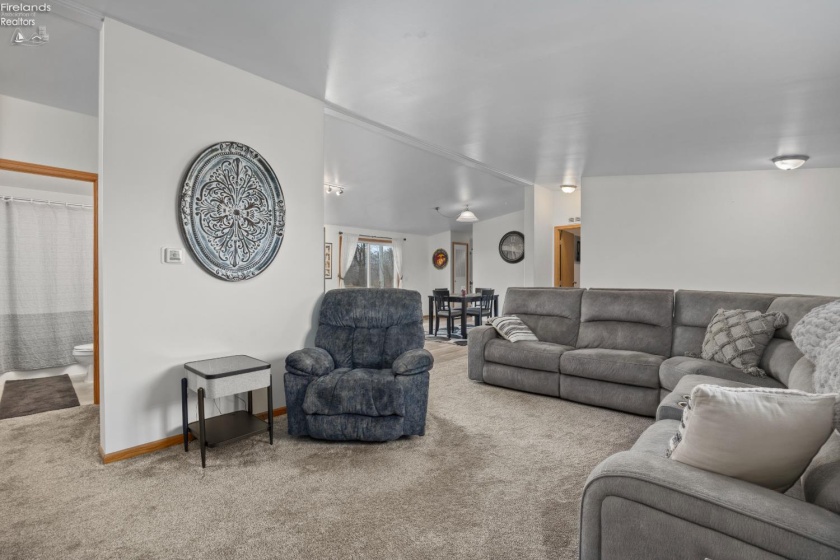 1830 County Road 213, Fremont, 43420, 3 Bedrooms Bedrooms, ,2 BathroomsBathrooms,Residential,For Sale,County Road 213,20260627