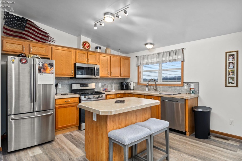 1830 County Road 213, Fremont, 43420, 3 Bedrooms Bedrooms, ,2 BathroomsBathrooms,Residential,For Sale,County Road 213,20260627