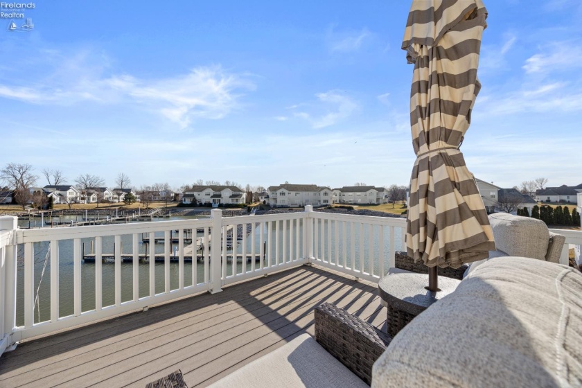 5268 Redbud Drive, Port Clinton, 43452, 3 Bedrooms Bedrooms, ,4 BathroomsBathrooms,Residential,For Sale,Redbud,20260634