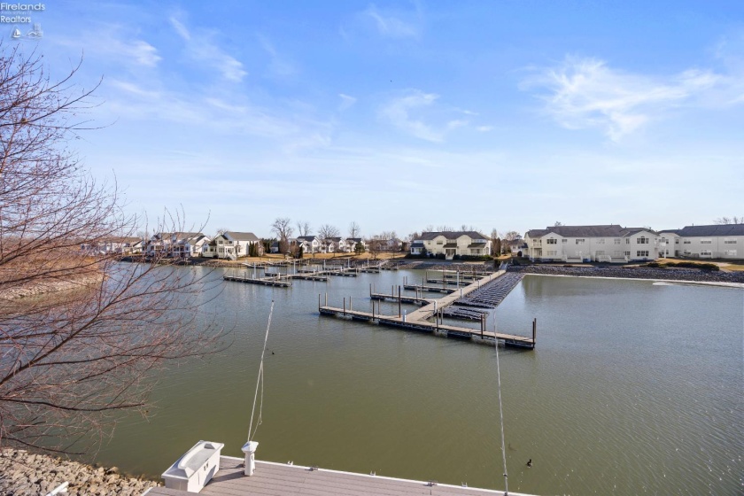 5268 Redbud Drive, Port Clinton, 43452, 3 Bedrooms Bedrooms, ,4 BathroomsBathrooms,Residential,For Sale,Redbud,20260634