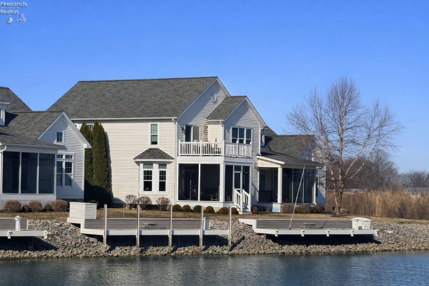 5268 Redbud Drive, Port Clinton, 43452, 3 Bedrooms Bedrooms, ,4 BathroomsBathrooms,Residential,For Sale,Redbud,20260634