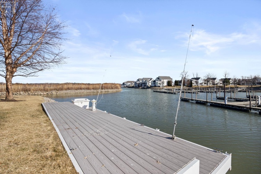 5268 Redbud Drive, Port Clinton, 43452, 3 Bedrooms Bedrooms, ,4 BathroomsBathrooms,Residential,For Sale,Redbud,20260634