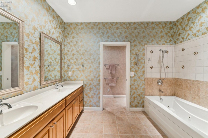 4444 Harbors Edge Drive, Port Clinton, 43452, 3 Bedrooms Bedrooms, ,3 BathroomsBathrooms,Residential,For Sale,Harbors Edge,20260704