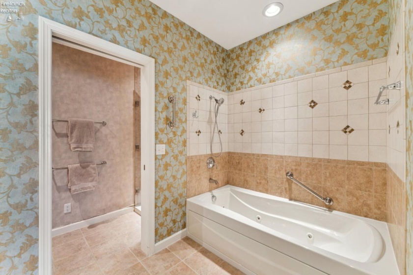 4444 Harbors Edge Drive, Port Clinton, 43452, 3 Bedrooms Bedrooms, ,3 BathroomsBathrooms,Residential,For Sale,Harbors Edge,20260704