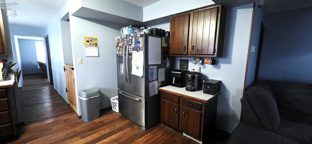 221 Broad Street, Bellevue, 44811, 4 Bedrooms Bedrooms, ,2 BathroomsBathrooms,Residential,For Sale,Broad,20260656