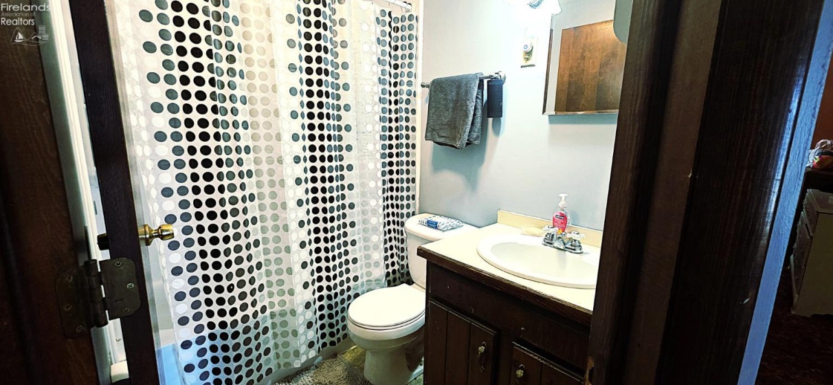 221 Broad Street, Bellevue, 44811, 4 Bedrooms Bedrooms, ,2 BathroomsBathrooms,Residential,For Sale,Broad,20260656