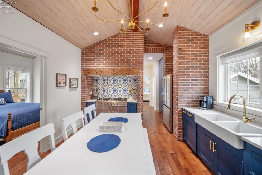 324 Plum Avenue, Lakeside, 43440, 4 Bedrooms Bedrooms, ,2 BathroomsBathrooms,Residential,For Sale,Plum,20260678