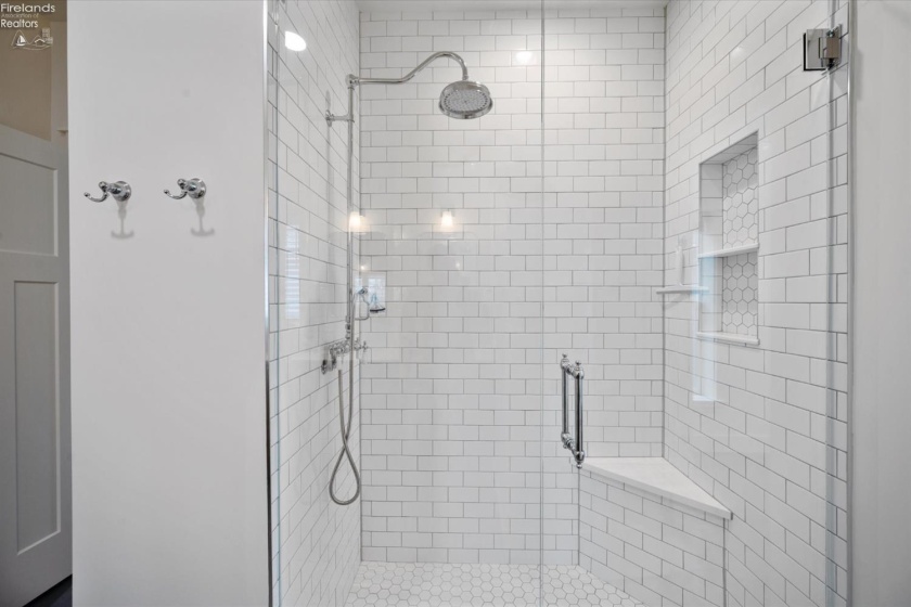 324 Plum Avenue, Lakeside, 43440, 4 Bedrooms Bedrooms, ,2 BathroomsBathrooms,Residential,For Sale,Plum,20260678