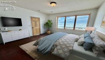 4319 Shore Drive, Lorain, 44053, 4 Bedrooms Bedrooms, ,4 BathroomsBathrooms,Residential,For Sale,Shore,20260703