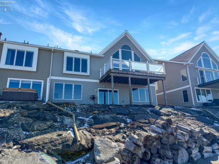 4319 Shore Drive, Lorain, 44053, 4 Bedrooms Bedrooms, ,4 BathroomsBathrooms,Residential,For Sale,Shore,20260703