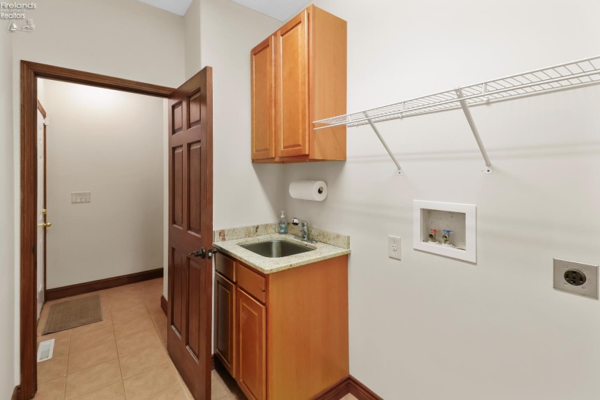 4319 Shore Drive, Lorain, 44053, 4 Bedrooms Bedrooms, ,4 BathroomsBathrooms,Residential,For Sale,Shore,20260703