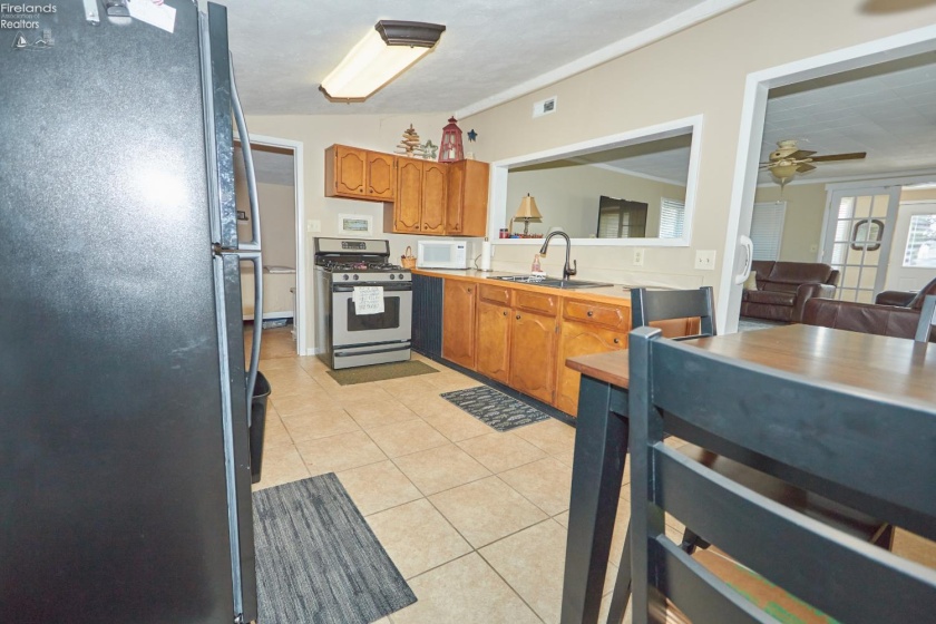 33 Northview Place, Huron, 44839, 4 Bedrooms Bedrooms, ,2 BathroomsBathrooms,Residential,For Sale,Northview,20260722