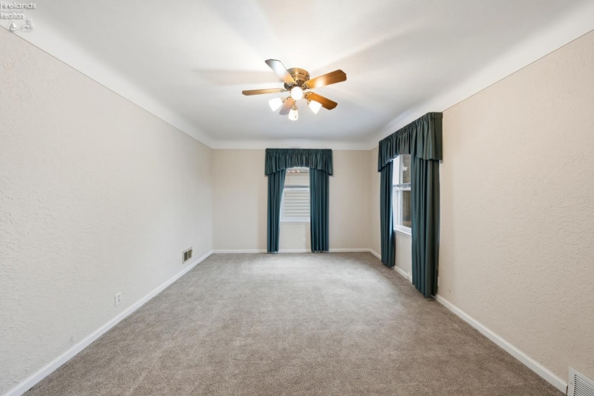 1720 Tiffin Road, Fremont, 43420, 4 Bedrooms Bedrooms, ,2 BathroomsBathrooms,Residential,For Sale,Tiffin,20260702