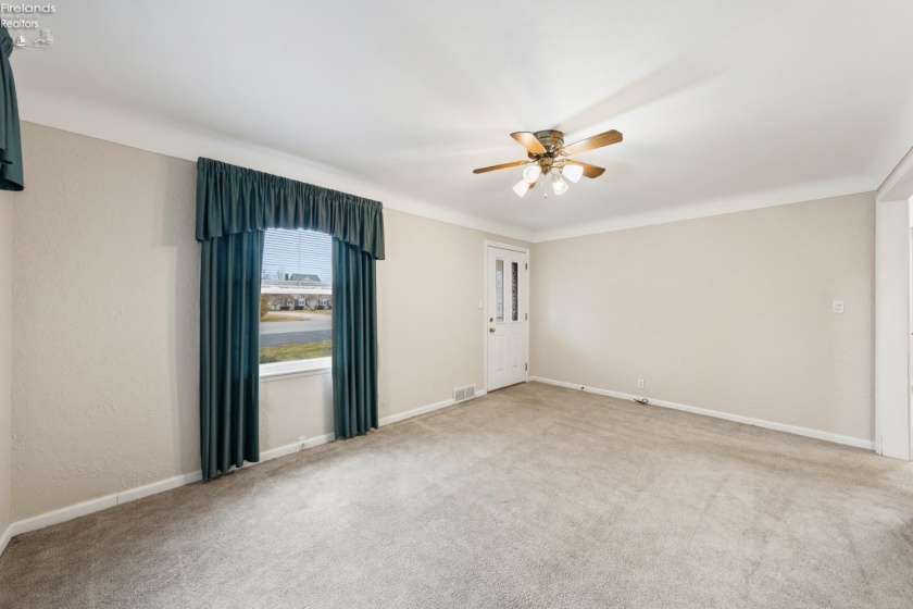 1720 Tiffin Road, Fremont, 43420, 4 Bedrooms Bedrooms, ,2 BathroomsBathrooms,Residential,For Sale,Tiffin,20260702