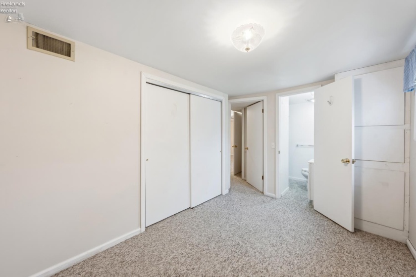 1720 Tiffin Road, Fremont, 43420, 4 Bedrooms Bedrooms, ,2 BathroomsBathrooms,Residential,For Sale,Tiffin,20260702