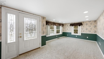 1720 Tiffin Road, Fremont, 43420, 4 Bedrooms Bedrooms, ,2 BathroomsBathrooms,Residential,For Sale,Tiffin,20260702