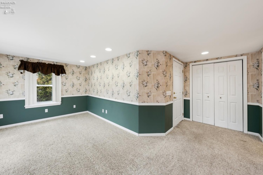 1720 Tiffin Road, Fremont, 43420, 4 Bedrooms Bedrooms, ,2 BathroomsBathrooms,Residential,For Sale,Tiffin,20260702