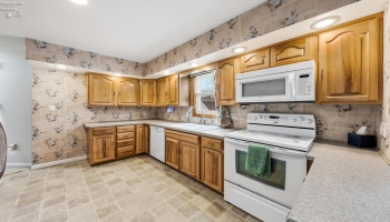 1720 Tiffin Road, Fremont, 43420, 4 Bedrooms Bedrooms, ,2 BathroomsBathrooms,Residential,For Sale,Tiffin,20260702