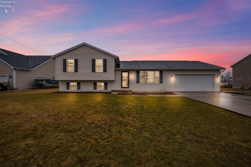 435 Burdine Drive, Oak Harbor, 43449, 3 Bedrooms Bedrooms, ,2 BathroomsBathrooms,Residential,For Sale,Burdine,20260533