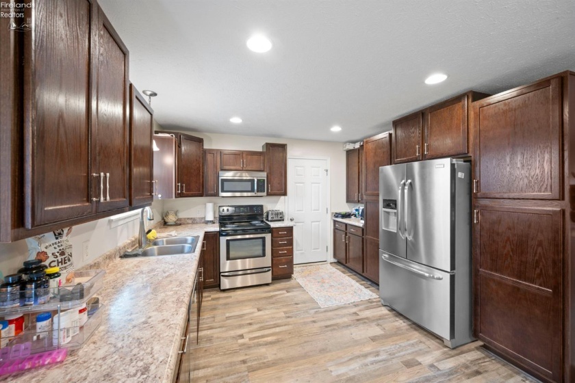 435 Burdine Drive, Oak Harbor, 43449, 3 Bedrooms Bedrooms, ,2 BathroomsBathrooms,Residential,For Sale,Burdine,20260533