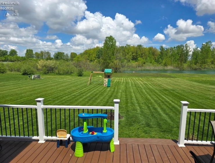 2112 Pinehurst Trail, Fremont, 43420, 4 Bedrooms Bedrooms, ,3 BathroomsBathrooms,Residential,For Sale,Pinehurst,20260537