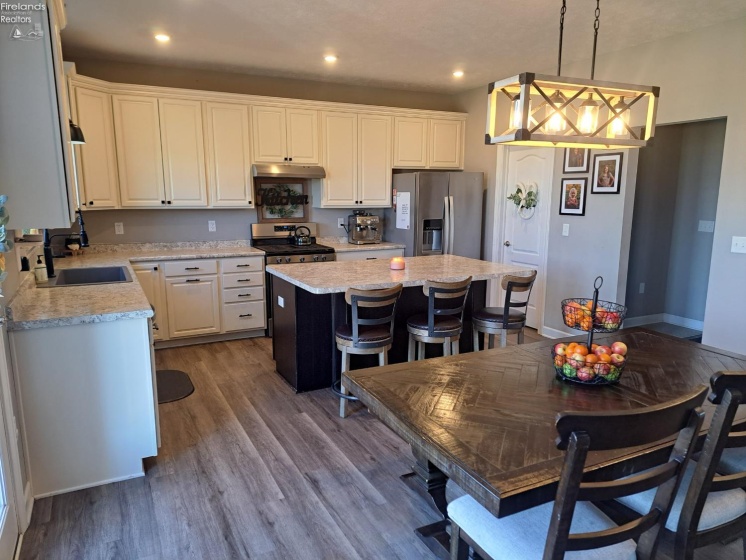 2112 Pinehurst Trail, Fremont, 43420, 4 Bedrooms Bedrooms, ,3 BathroomsBathrooms,Residential,For Sale,Pinehurst,20260537