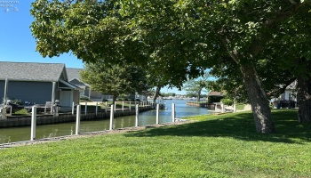 5784 Carl Street, Marblehead, 43440, 3 Bedrooms Bedrooms, ,2 BathroomsBathrooms,Residential,For Sale,Carl,20260625