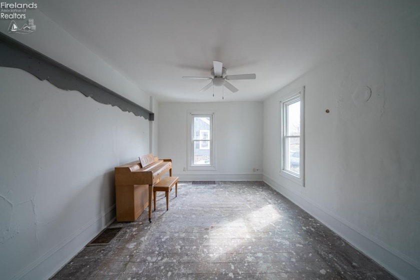 129 Mulberry, Clyde, 43410, ,1 BathroomBathrooms,Residential,For Sale,Mulberry,20260732