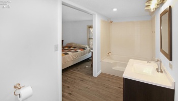 8452 Bayshore Road, Marblehead, 43440, 2 Bedrooms Bedrooms, ,2 BathroomsBathrooms,Residential,For Sale,Bayshore,20260736