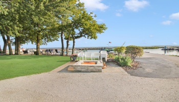 8452 Bayshore Road, Marblehead, 43440, 2 Bedrooms Bedrooms, ,2 BathroomsBathrooms,Residential,For Sale,Bayshore,20260736