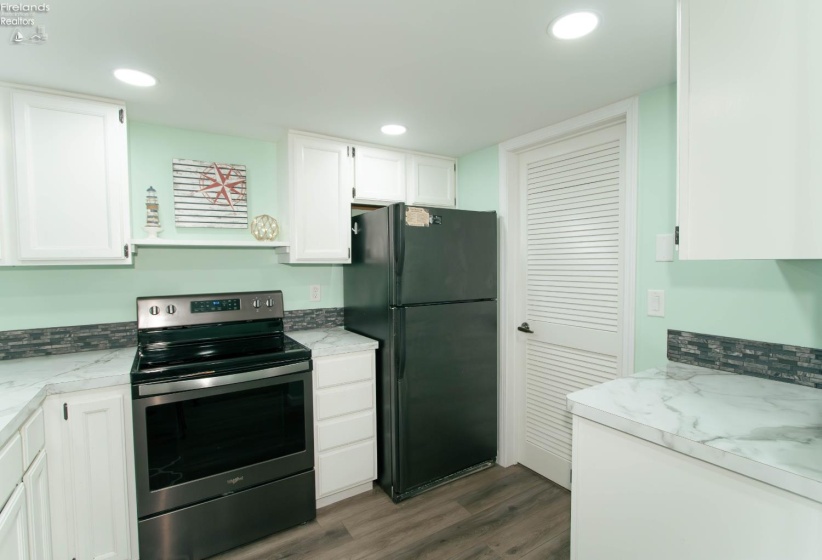 30 Marina Point Dr., Sandusky, 44870, 1 Bedroom Bedrooms, ,1 BathroomBathrooms,Residential,For Sale,Marina Point Dr.,20260731