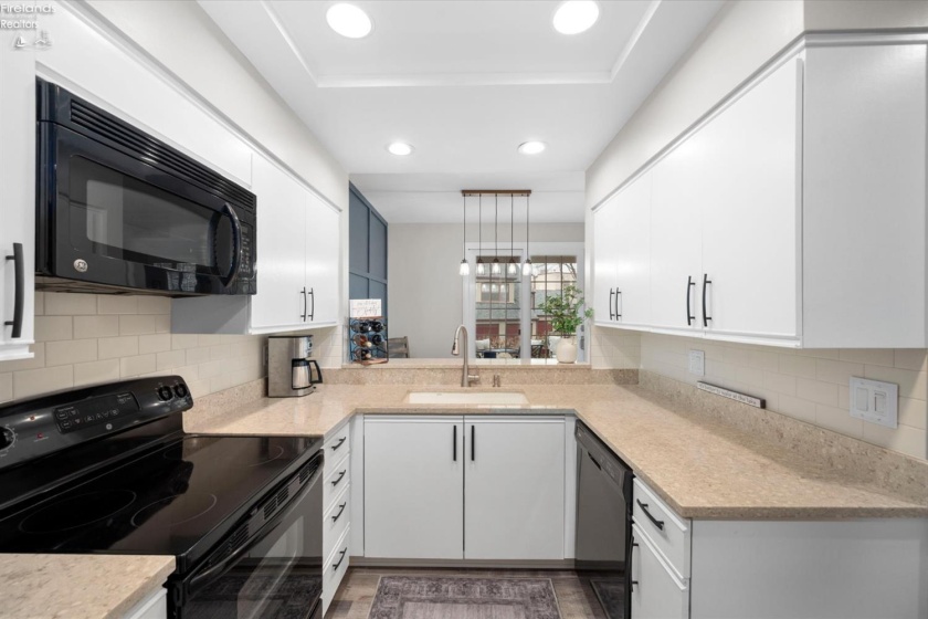 4370 Marin Woods, Port Clinton, 43452, 2 Bedrooms Bedrooms, ,3 BathroomsBathrooms,Residential,For Sale,Marin Woods,20260733