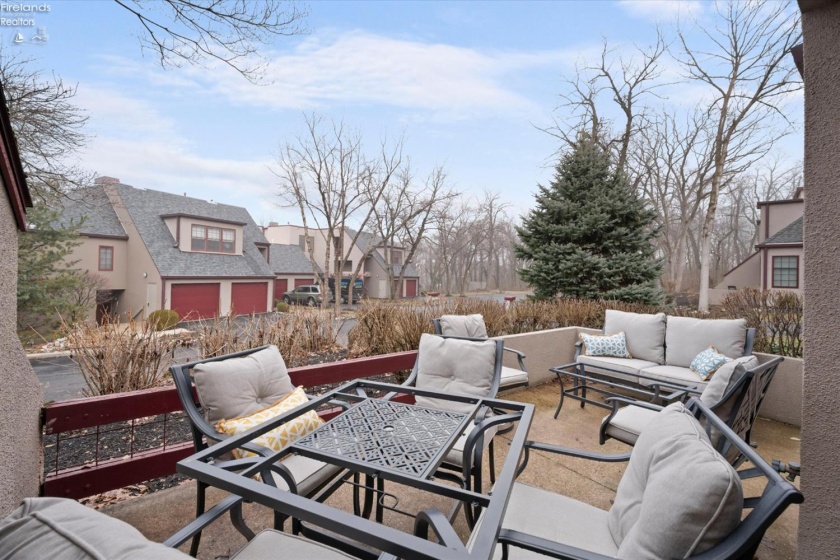 4370 Marin Woods, Port Clinton, 43452, 2 Bedrooms Bedrooms, ,3 BathroomsBathrooms,Residential,For Sale,Marin Woods,20260733