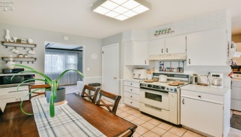 614 Clinton Street, Port Clinton, 43452, 3 Bedrooms Bedrooms, ,1 BathroomBathrooms,Residential,For Sale,Clinton,20260742