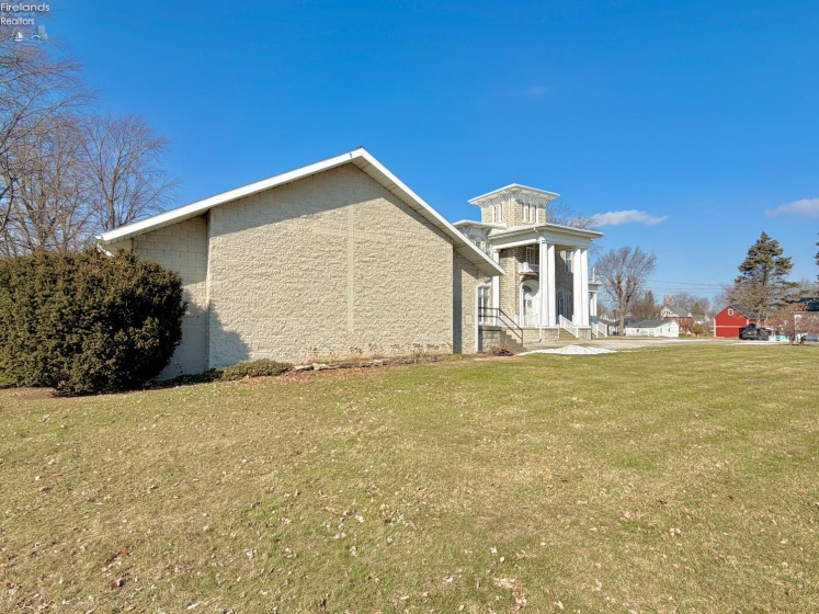 400 Southwest Street, Bellevue, 44811, 7 Bedrooms Bedrooms, ,4 BathroomsBathrooms,Residential,For Sale,Southwest,20260418