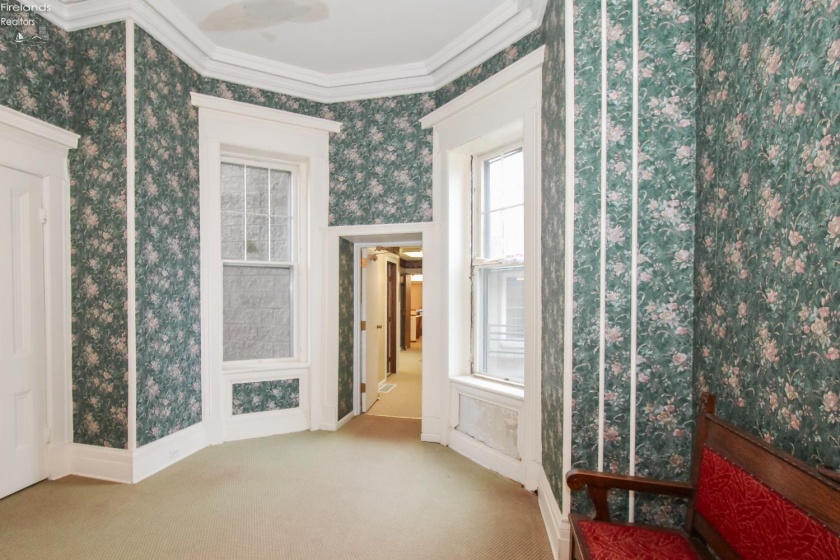 400 Southwest Street, Bellevue, 44811, 7 Bedrooms Bedrooms, ,4 BathroomsBathrooms,Residential,For Sale,Southwest,20260418