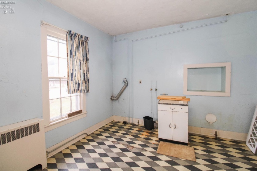 400 Southwest Street, Bellevue, 44811, 7 Bedrooms Bedrooms, ,4 BathroomsBathrooms,Residential,For Sale,Southwest,20260418