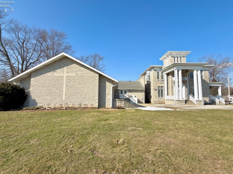 400 Southwest Street, Bellevue, 44811, 7 Bedrooms Bedrooms, ,4 BathroomsBathrooms,Residential,For Sale,Southwest,20260418