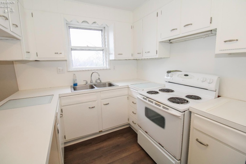 400 Southwest Street, Bellevue, 44811, 7 Bedrooms Bedrooms, ,4 BathroomsBathrooms,Residential,For Sale,Southwest,20260418