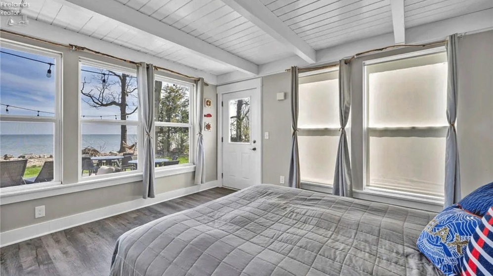 104 East Point, Kelleys Island, 43438, 4 Bedrooms Bedrooms, ,3 BathroomsBathrooms,Residential,For Sale,East Point,20260748