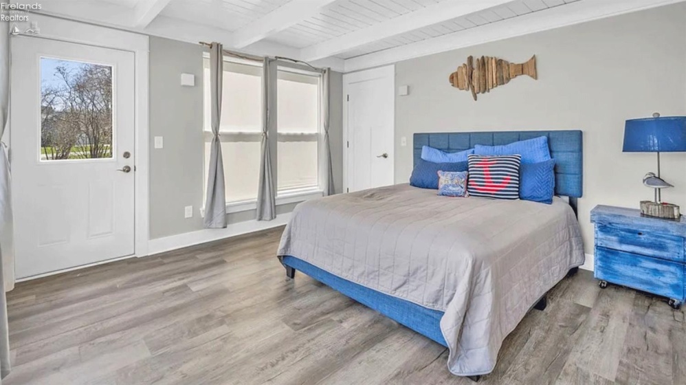 104 East Point, Kelleys Island, 43438, 4 Bedrooms Bedrooms, ,3 BathroomsBathrooms,Residential,For Sale,East Point,20260748