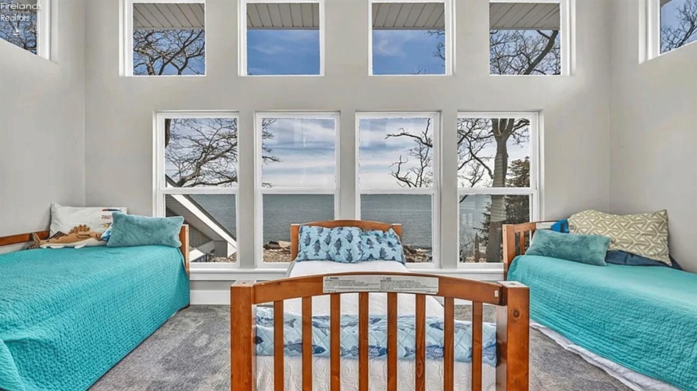 104 East Point, Kelleys Island, 43438, 4 Bedrooms Bedrooms, ,3 BathroomsBathrooms,Residential,For Sale,East Point,20260748