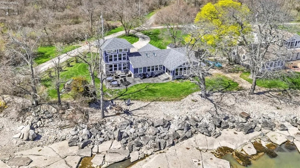 104 East Point, Kelleys Island, 43438, 4 Bedrooms Bedrooms, ,3 BathroomsBathrooms,Residential,For Sale,East Point,20260748