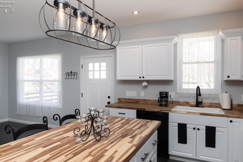 335 Benner Street, Tiffin, 44883, 3 Bedrooms Bedrooms, ,2 BathroomsBathrooms,Residential,For Sale,Benner,20260741