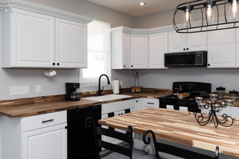 335 Benner Street, Tiffin, 44883, 3 Bedrooms Bedrooms, ,2 BathroomsBathrooms,Residential,For Sale,Benner,20260741