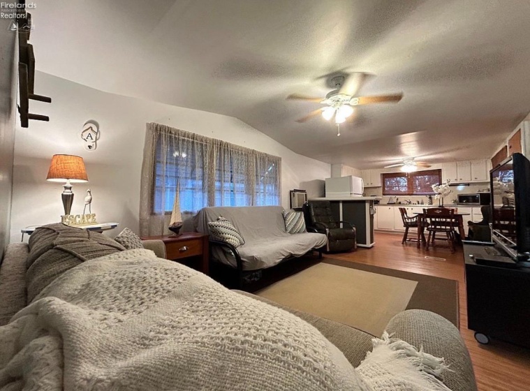 3575 Catawba Road, Port Clinton, 43452, 2 Bedrooms Bedrooms, ,1 BathroomBathrooms,Residential,For Sale,Catawba,20260749