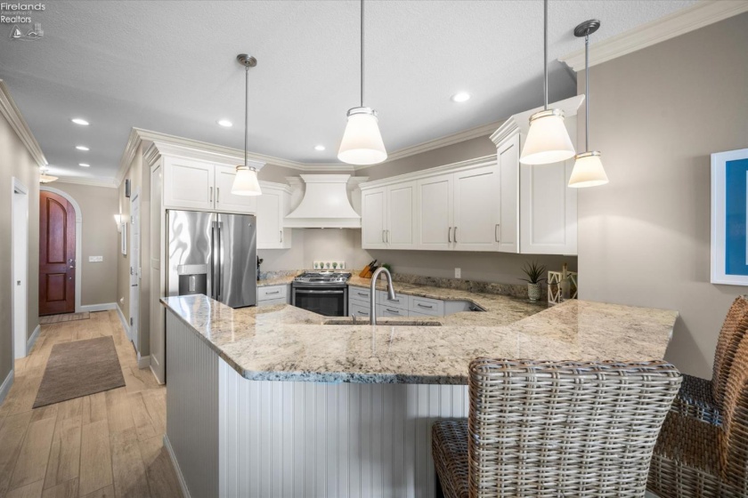 2511 Sand Road, Port Clinton, 43452, 7 Bedrooms Bedrooms, ,9 BathroomsBathrooms,Residential,For Sale,Sand,20260555